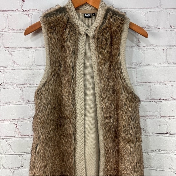 Womens faux fur vest small  Brown Angora Lined Open Front Sleeveless Sweater - Picture 9 of 9
